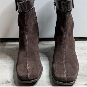 New La Canadienne Suede Leather 7.5 (Brown)